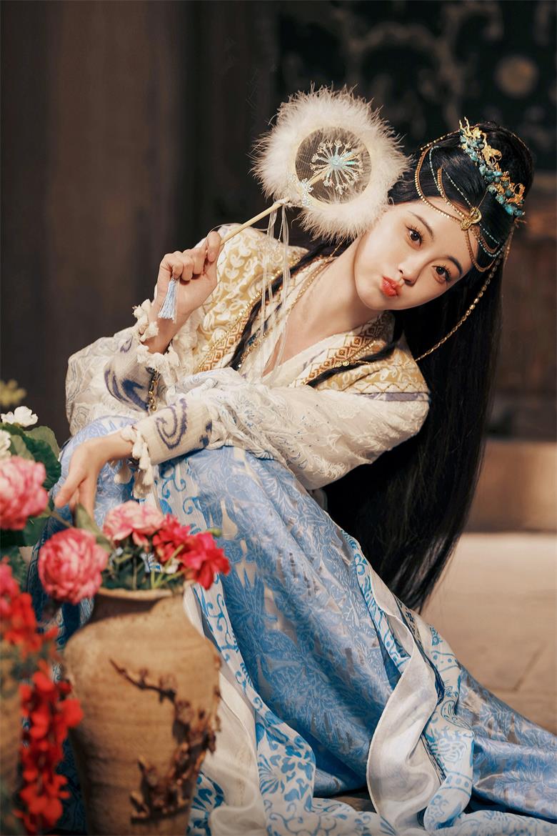 布泰剧照 (2).jpg